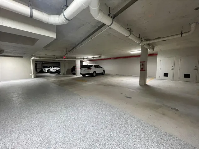 $5,400 | 13105 Vanderbilt Drive, Unit 802, Naples, FL 34110