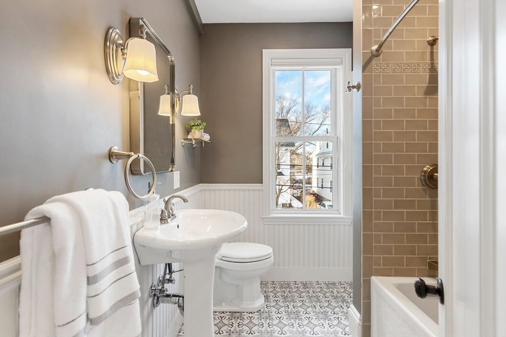 45 Teel Street Arlington, MA 02474 - Photo 16 of 42