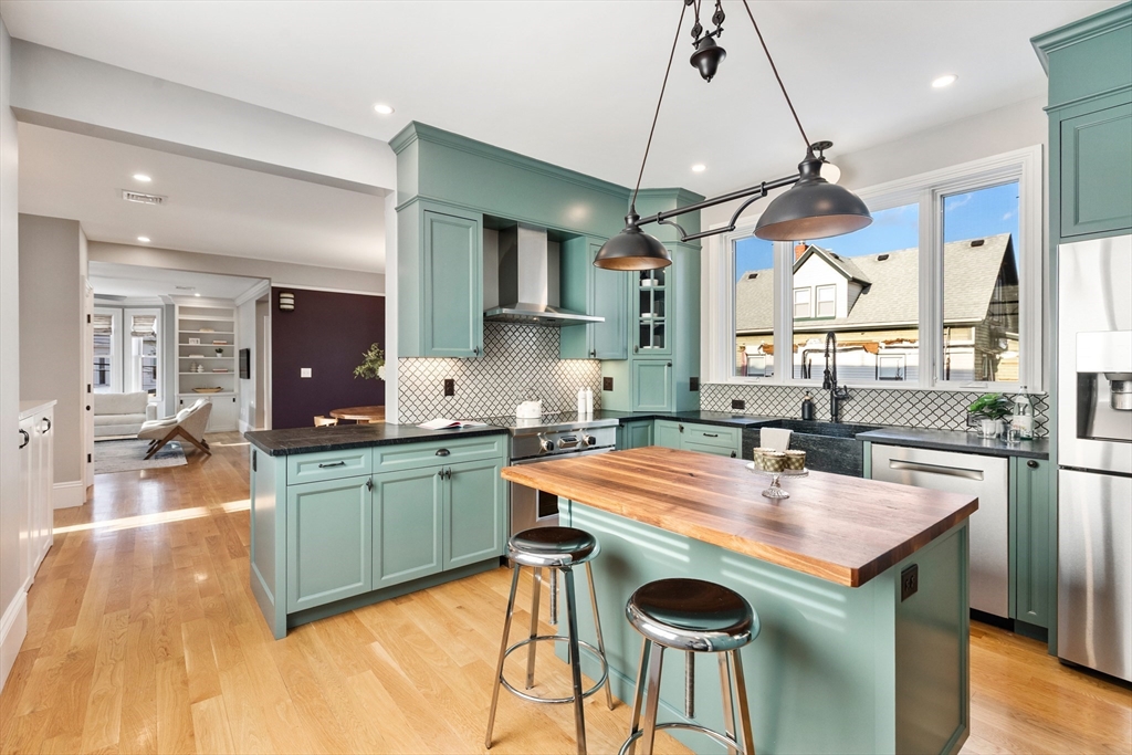 45 Teel Street Arlington, MA 02474 - Photo 10 of 42