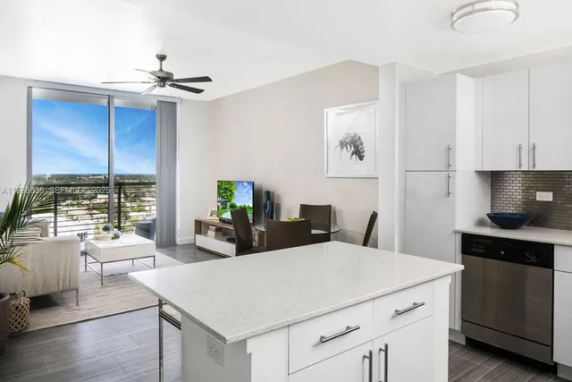 $2,290 | 1776 Polk Street, Unit 1605, Hollywood, FL 33020