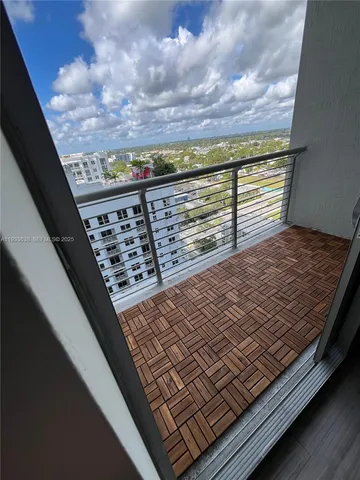 $2,290 | 1776 Polk Street, Unit 1605, Hollywood, FL 33020