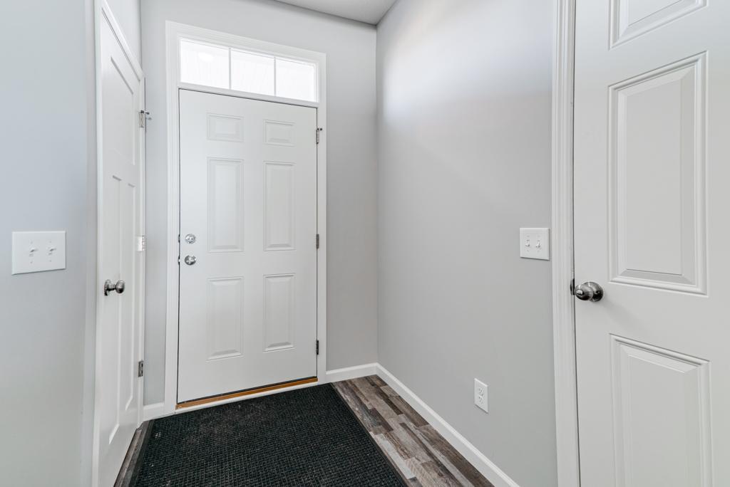 813 Fox River Road Somerset, WI 54025 - Photo 2 of 36