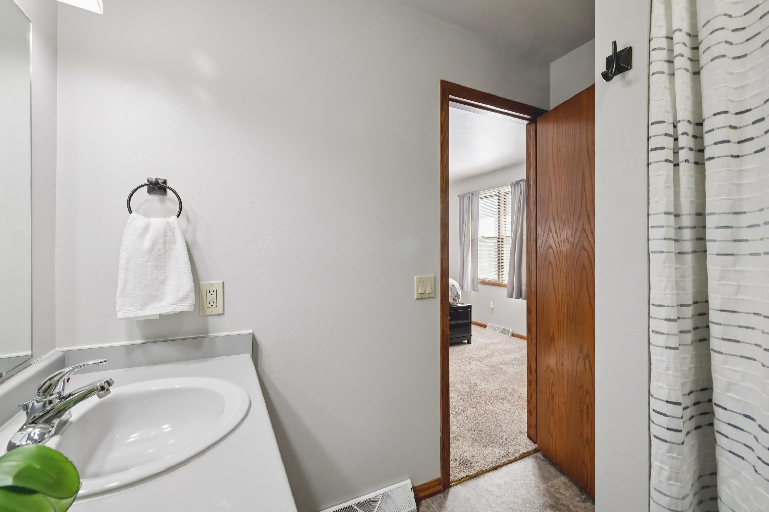 839 Kimseth Circle Deerfield, WI 53531 - Photo 20 of 41