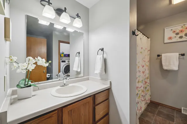 $265,000 | 839 Kimseth Circle, Deerfield, WI 53531