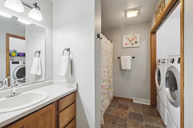 $265,000 | 839 Kimseth Circle, Deerfield, WI 53531