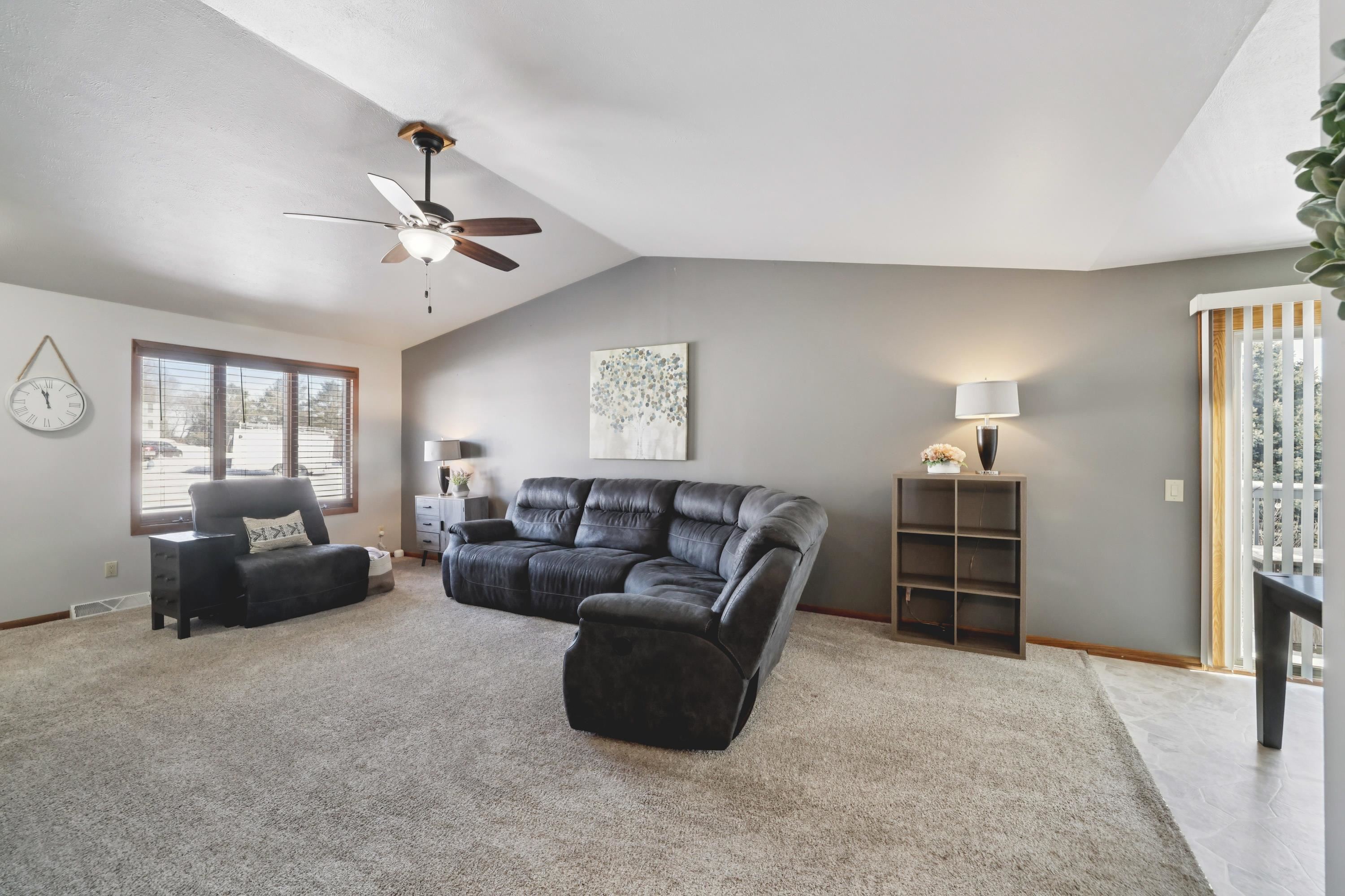 839 Kimseth Circle Deerfield, WI 53531 - Photo 5 of 41