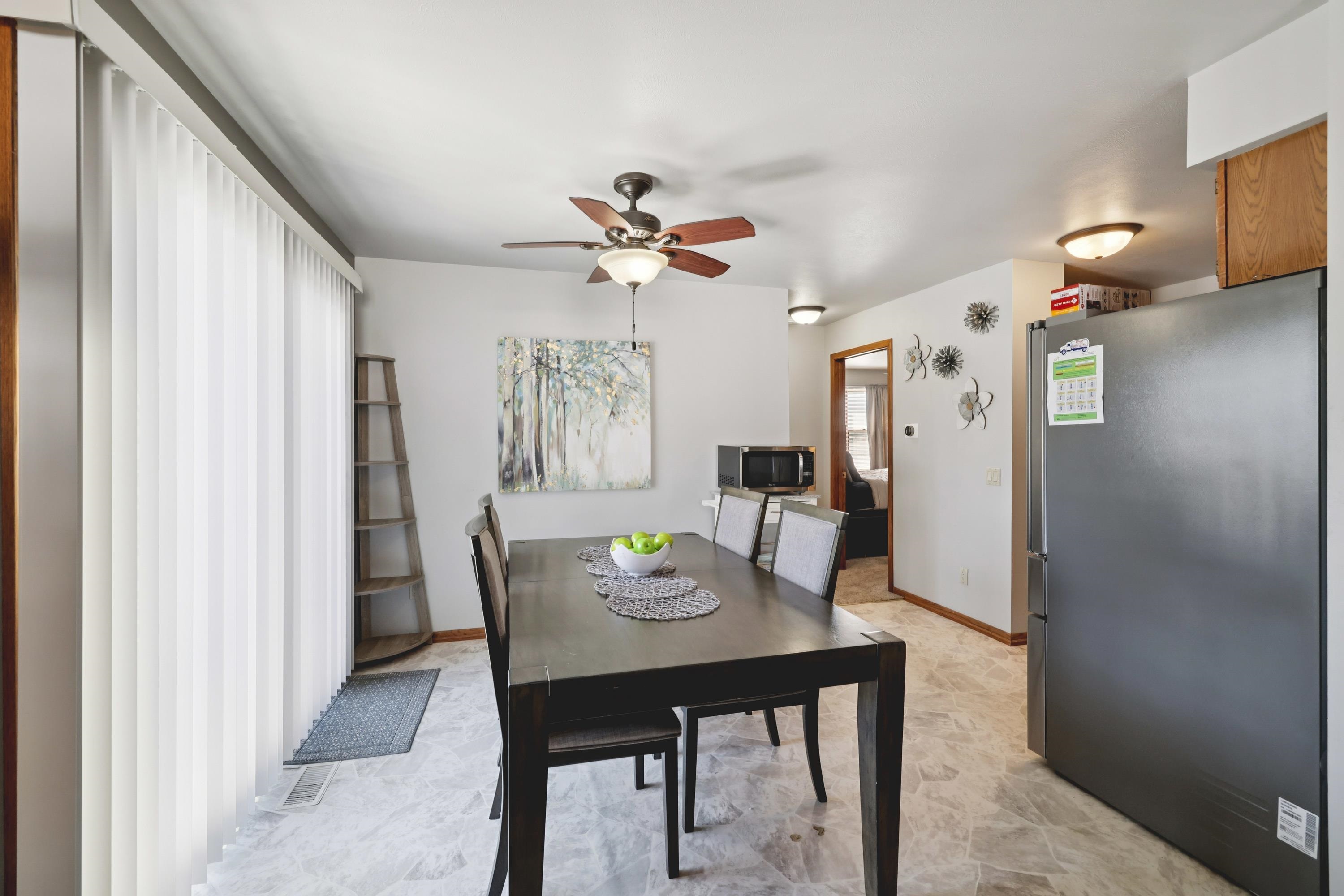 839 Kimseth Circle Deerfield, WI 53531 - Photo 6 of 41