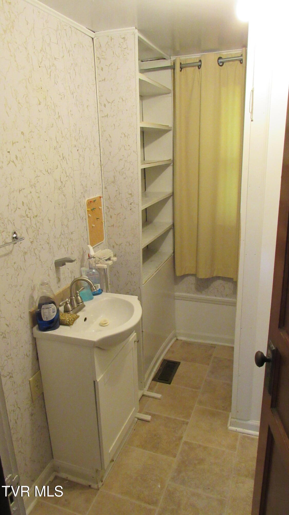 5428 Guest River Road Norton, VA 24273 - Photo 8 of 26 Bathroom