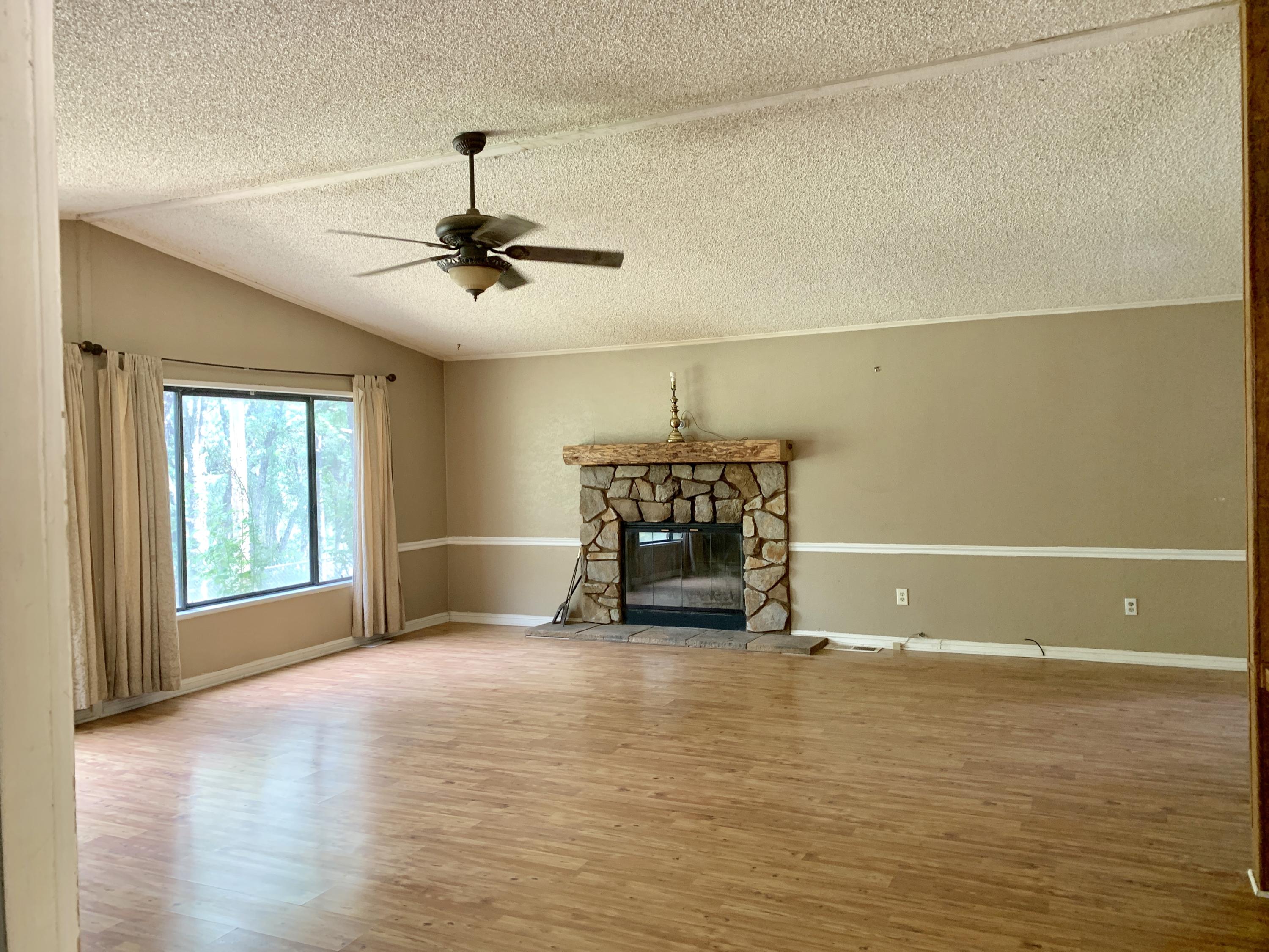 40580 Harris Road Springville, CA 93265 - Photo 3 of 45 fullsizeoutput_443e