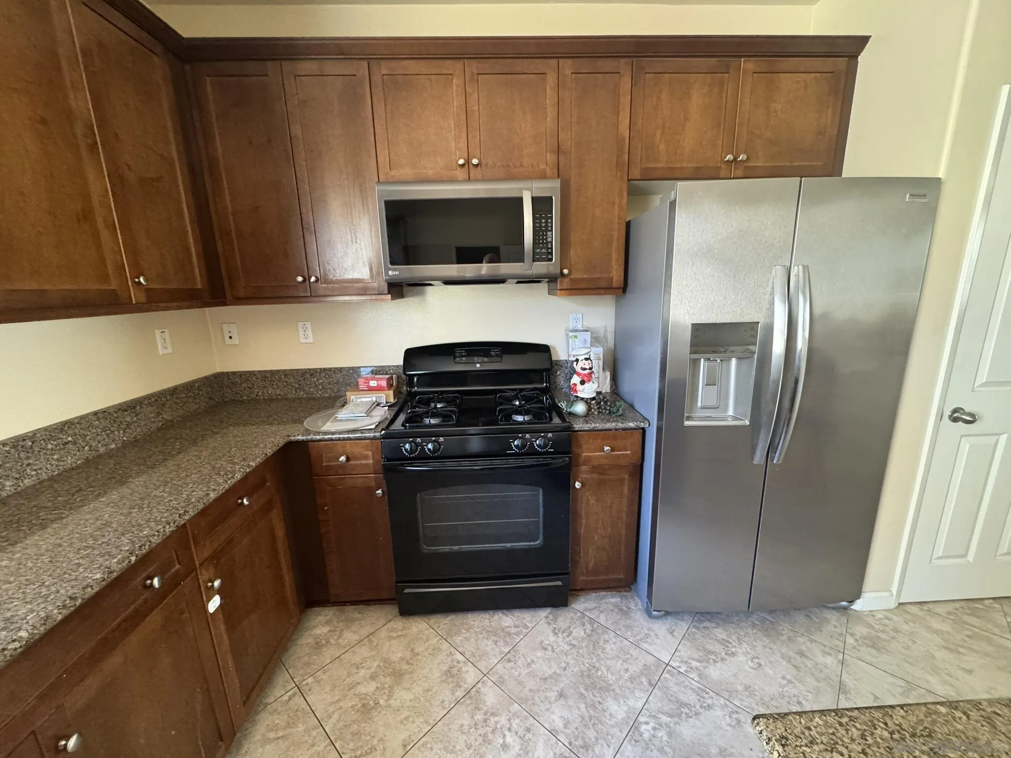 1206 Calabria Street Santee, CA 92071 - Photo 5 of 46