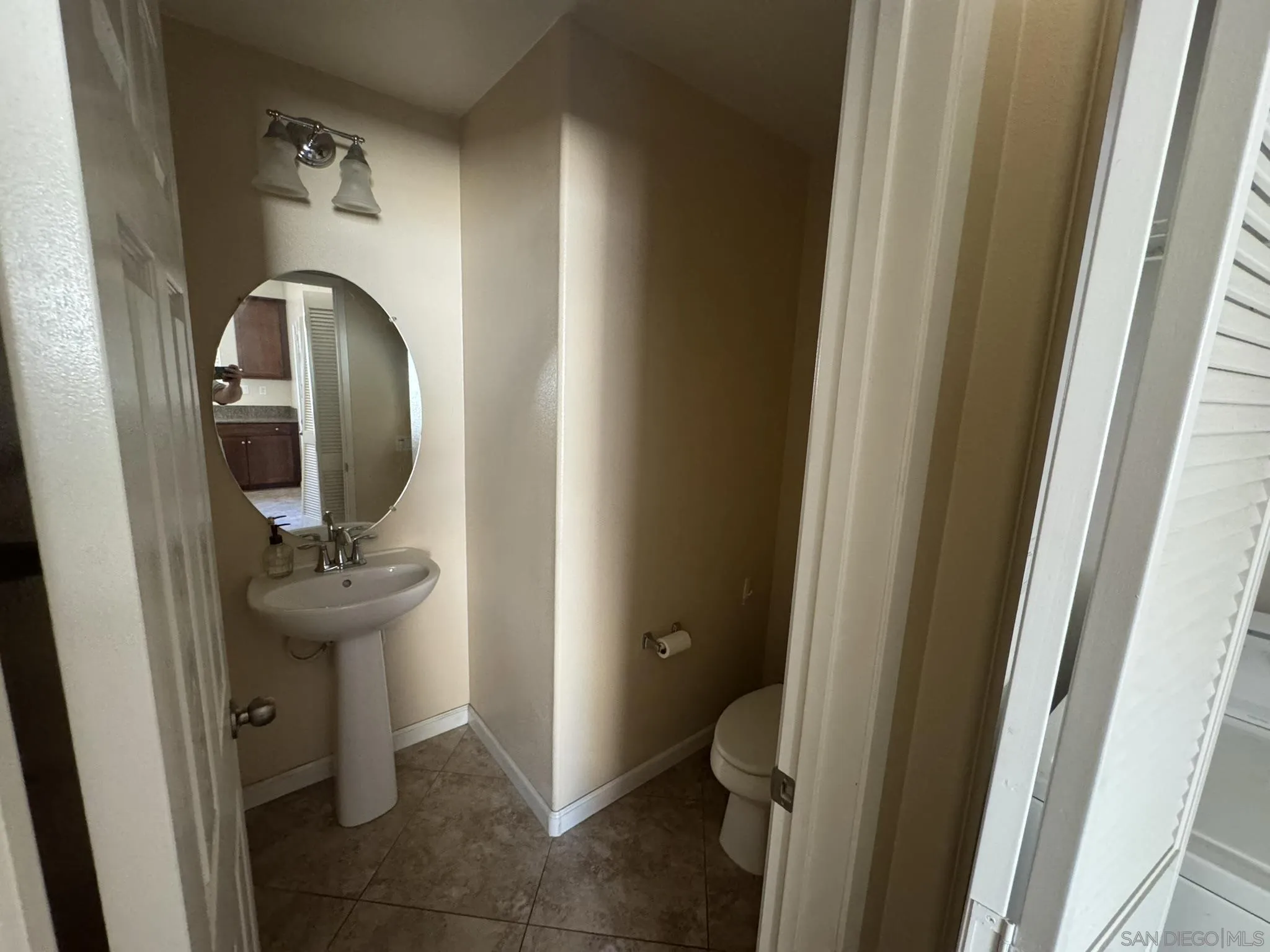 1206 Calabria Street Santee, CA 92071 - Photo 8 of 46