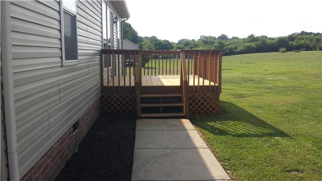 1847 Cairo Road Gallatin, TN 37066 - Photo 10 of 17 Newly built back deck.
