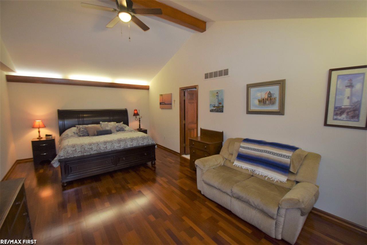 7352 Riverside Drive Algonac, MI 48001 - Photo 49 of 70 50032846-48.JPG