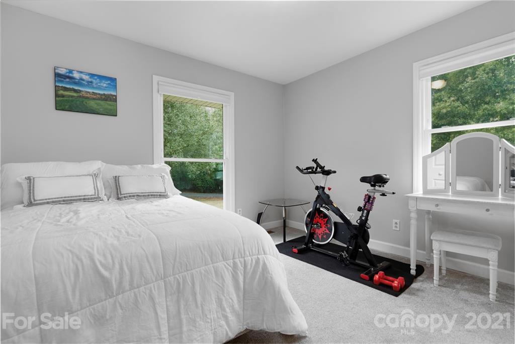 488 Kimmswick Road Charlotte, NC 28214 - Photo 14 of 28 Gallery Image 14