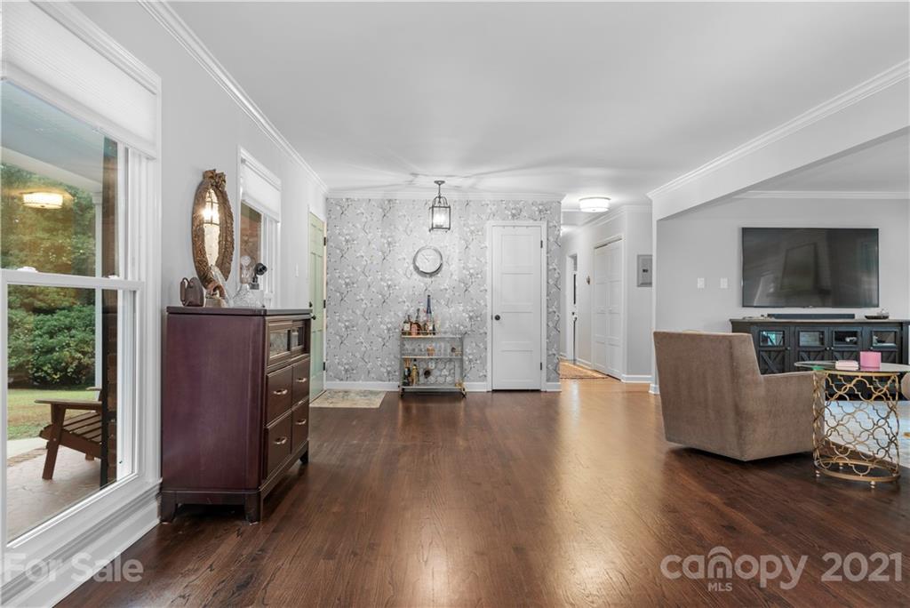 488 Kimmswick Road Charlotte, NC 28214 - Photo 8 of 28 Gallery Image 8