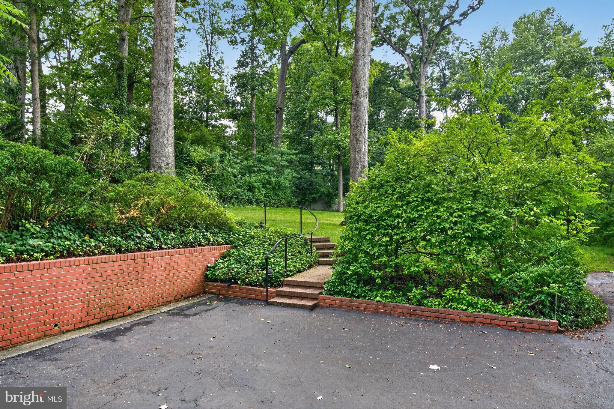 8112 Rayburn Road Bethesda, MD 20817 - Photo 45 of 52