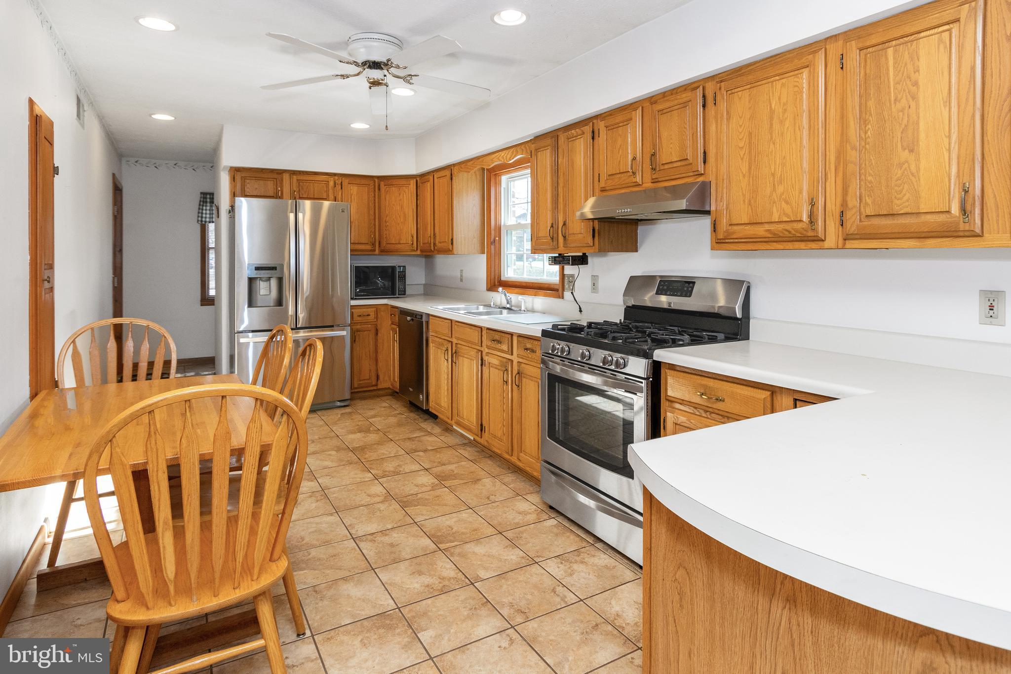 11 Strawberry Road New Freedom, PA 17349 - Photo 20 of 33 Kitchen with tile flooring