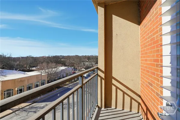 $750,000 | 250 West Broad Street, Unit 405, Athens, GA 30601