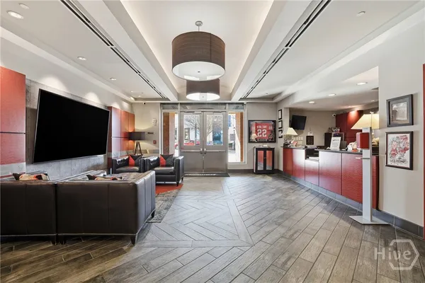 $750,000 | 250 West Broad Street, Unit 405, Athens, GA 30601