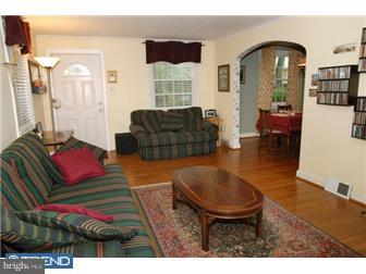 3026 Edmonds Road Lafayette Hill, PA 19444 - Photo 6 of 12 Family Room
