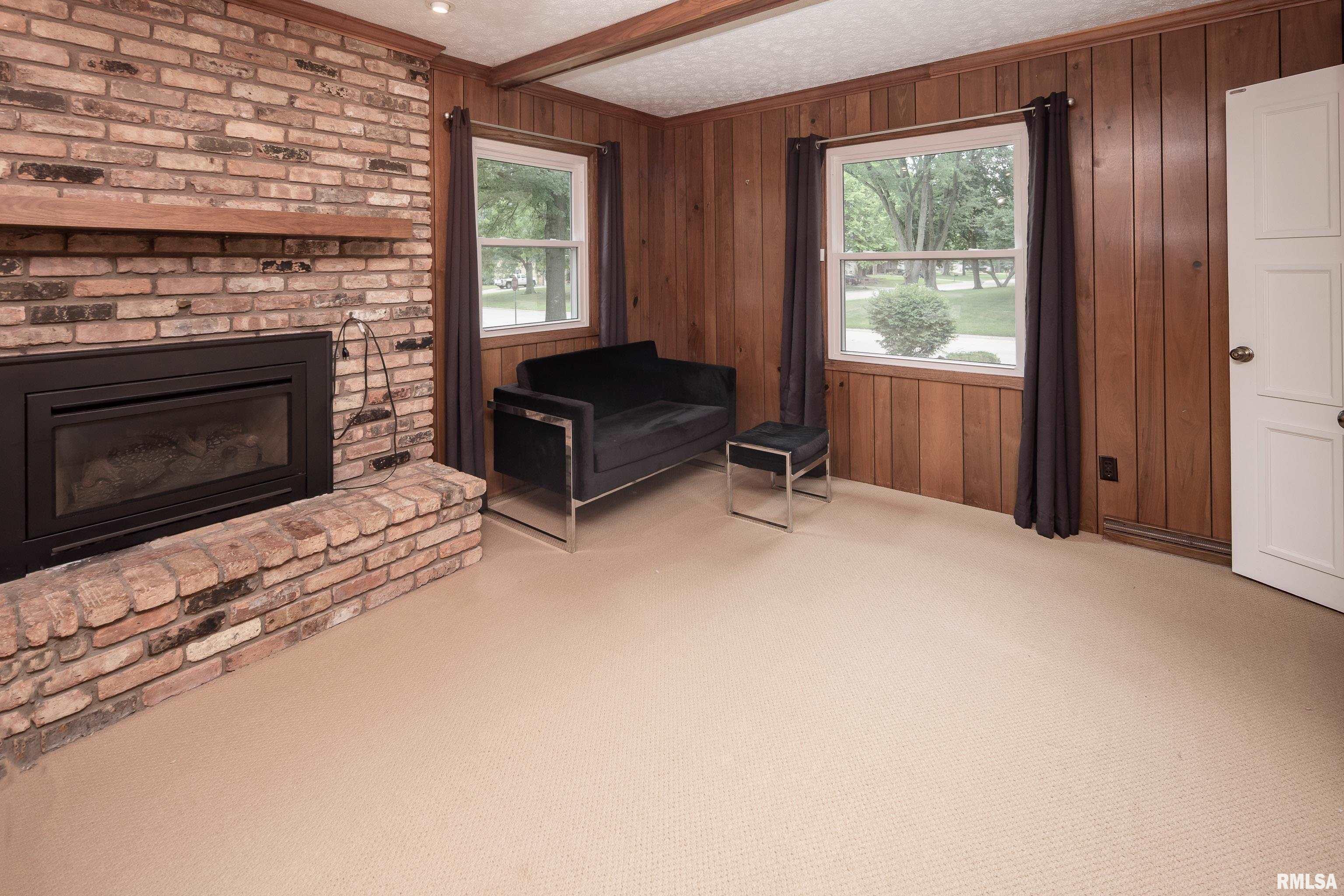 2030 Winding Hill Road Davenport, IA 52807 - Photo 11 of 41