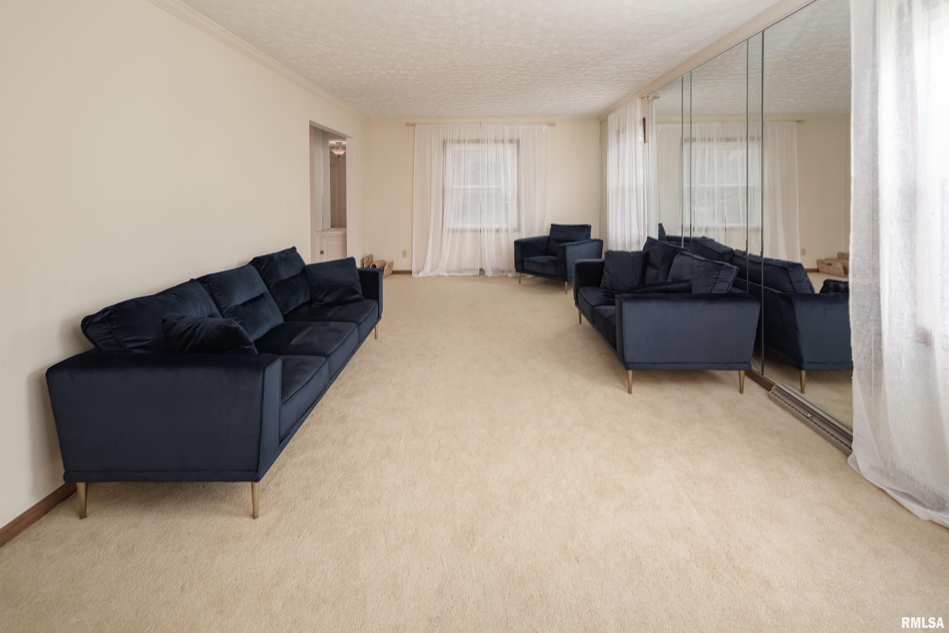 2030 Winding Hill Road Davenport, IA 52807 - Photo 13 of 41