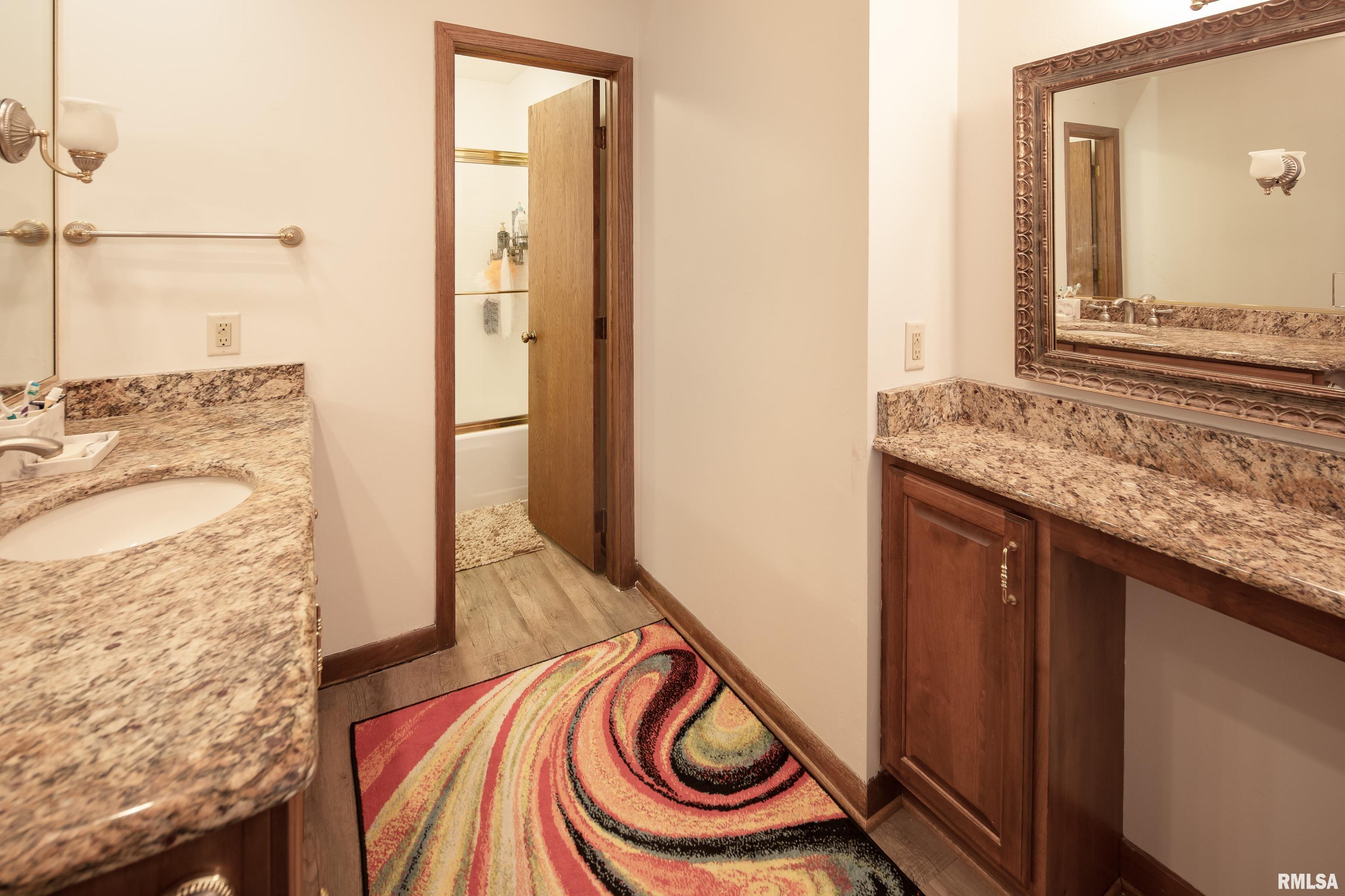 2030 Winding Hill Road Davenport, IA 52807 - Photo 21 of 41