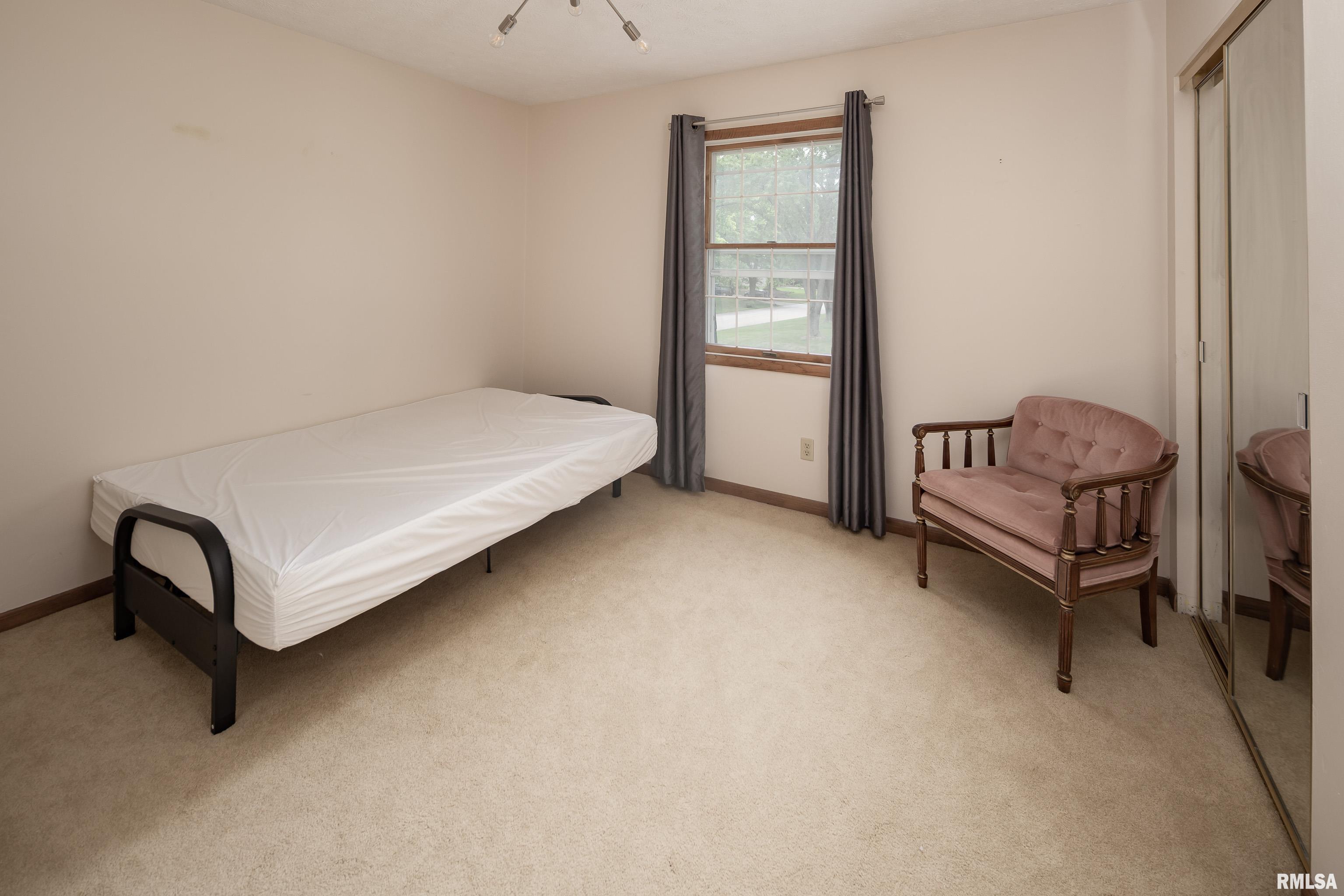 2030 Winding Hill Road Davenport, IA 52807 - Photo 26 of 41