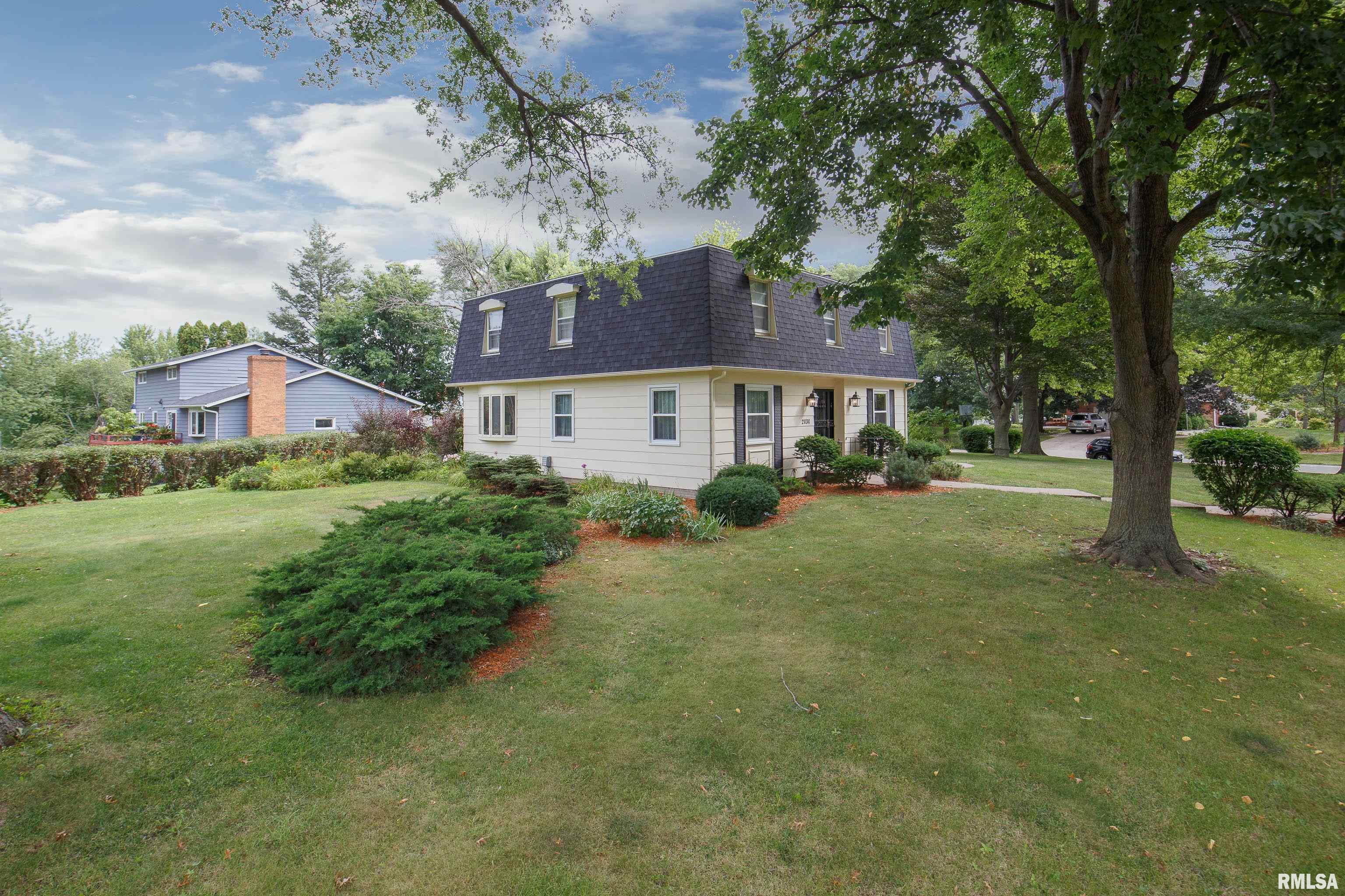 2030 Winding Hill Road Davenport, IA 52807 - Photo 3 of 41