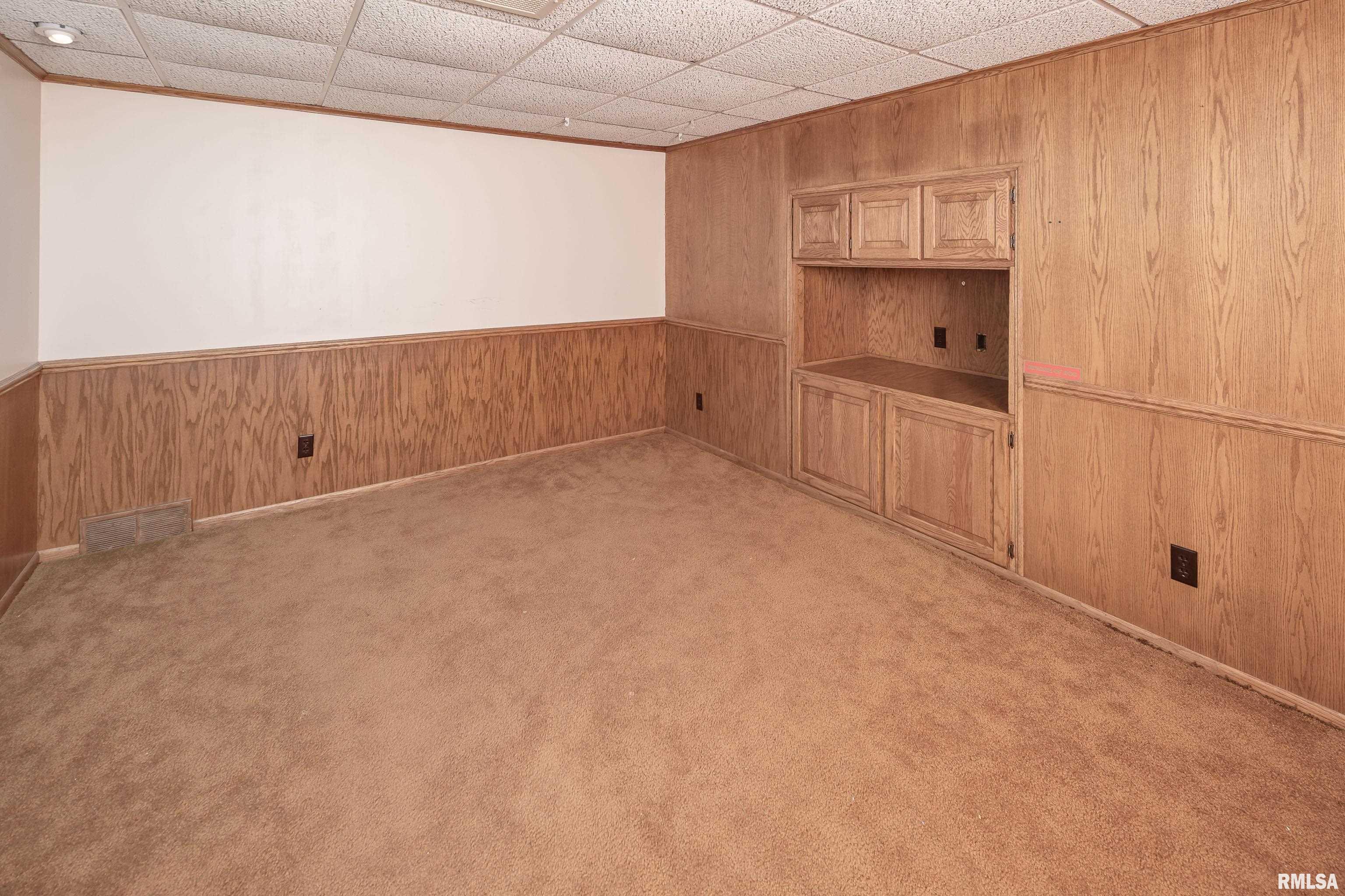 2030 Winding Hill Road Davenport, IA 52807 - Photo 31 of 41