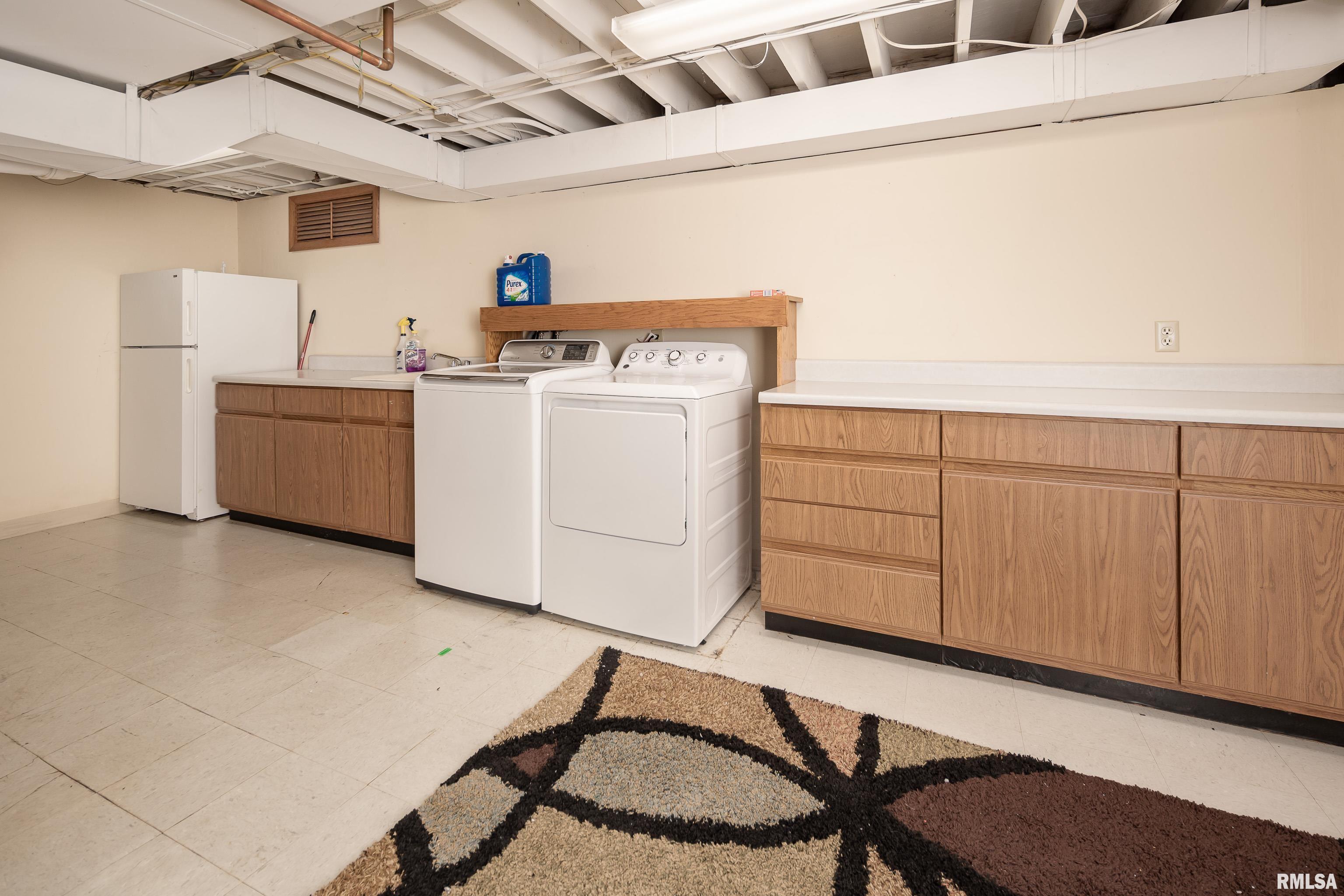 2030 Winding Hill Road Davenport, IA 52807 - Photo 36 of 41