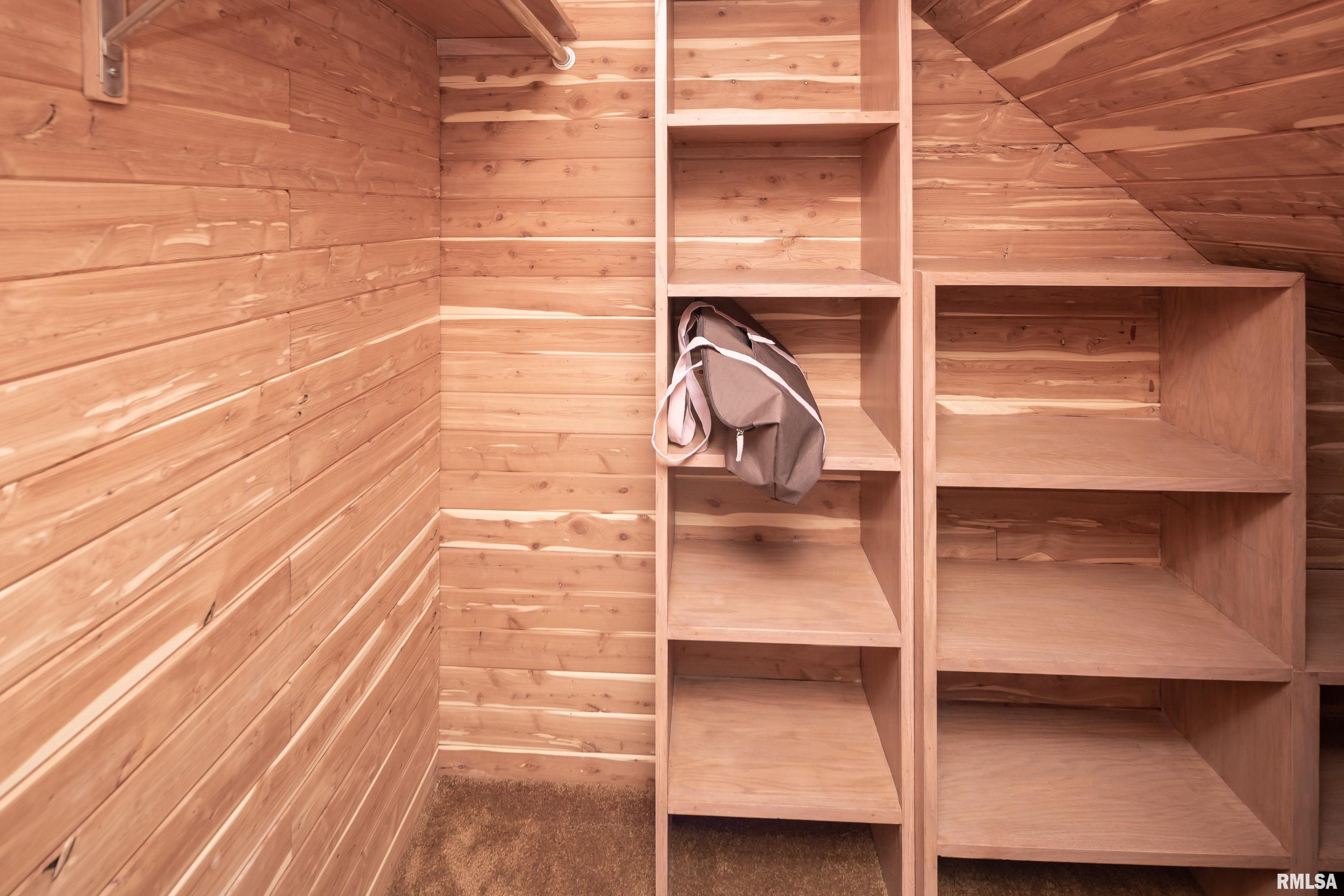 2030 Winding Hill Road Davenport, IA 52807 - Photo 37 of 41