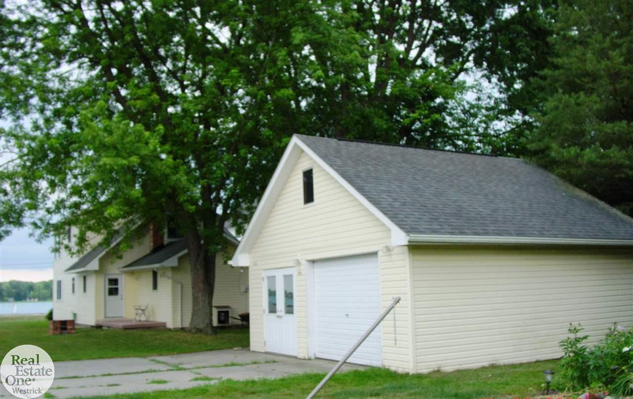 9882 North River Road Algonac, MI 48001 - Photo 4 of 32