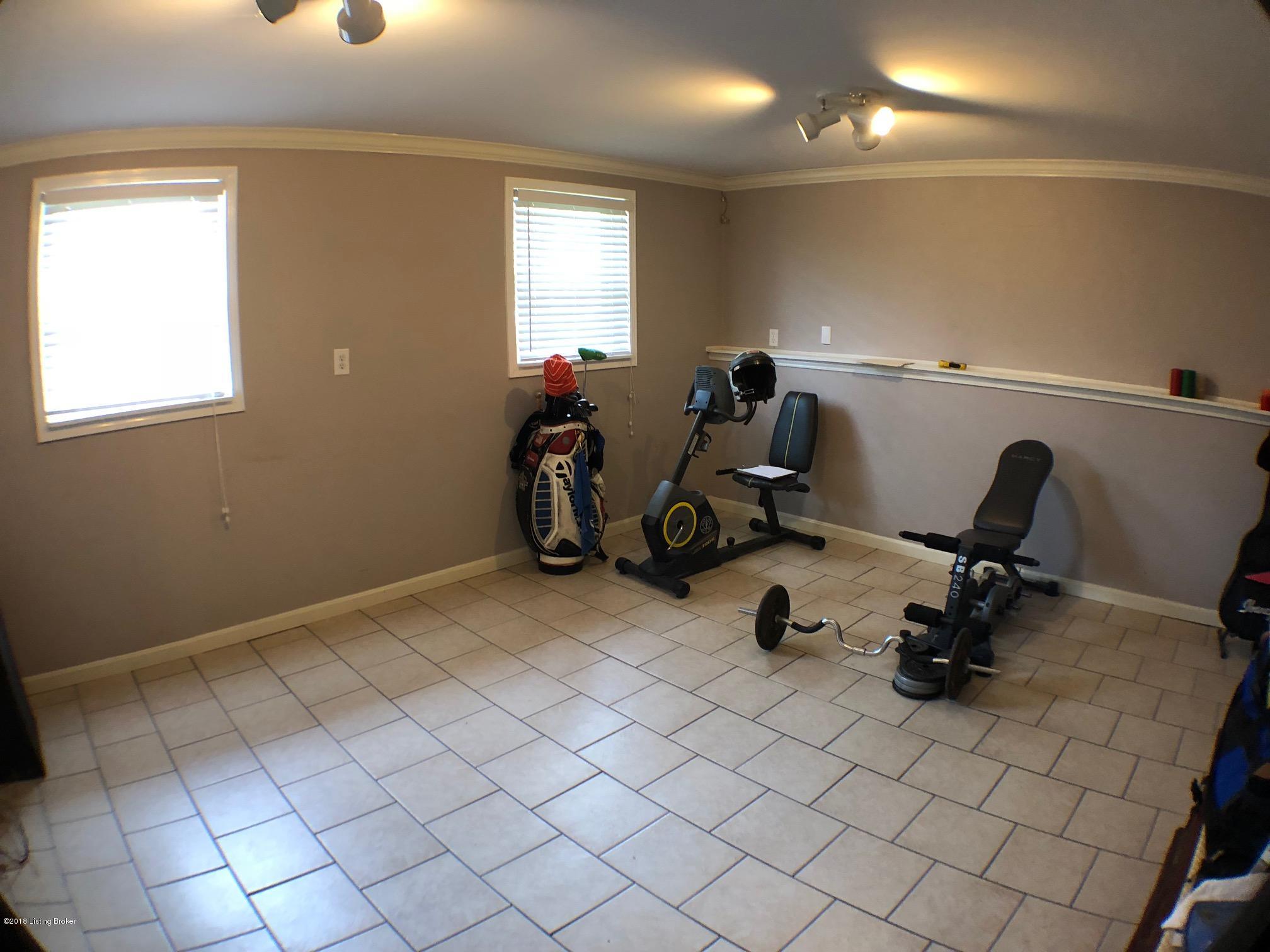 11422 Angelina Road Louisville, KY 40229 - Photo 18 of 21 LL Great room