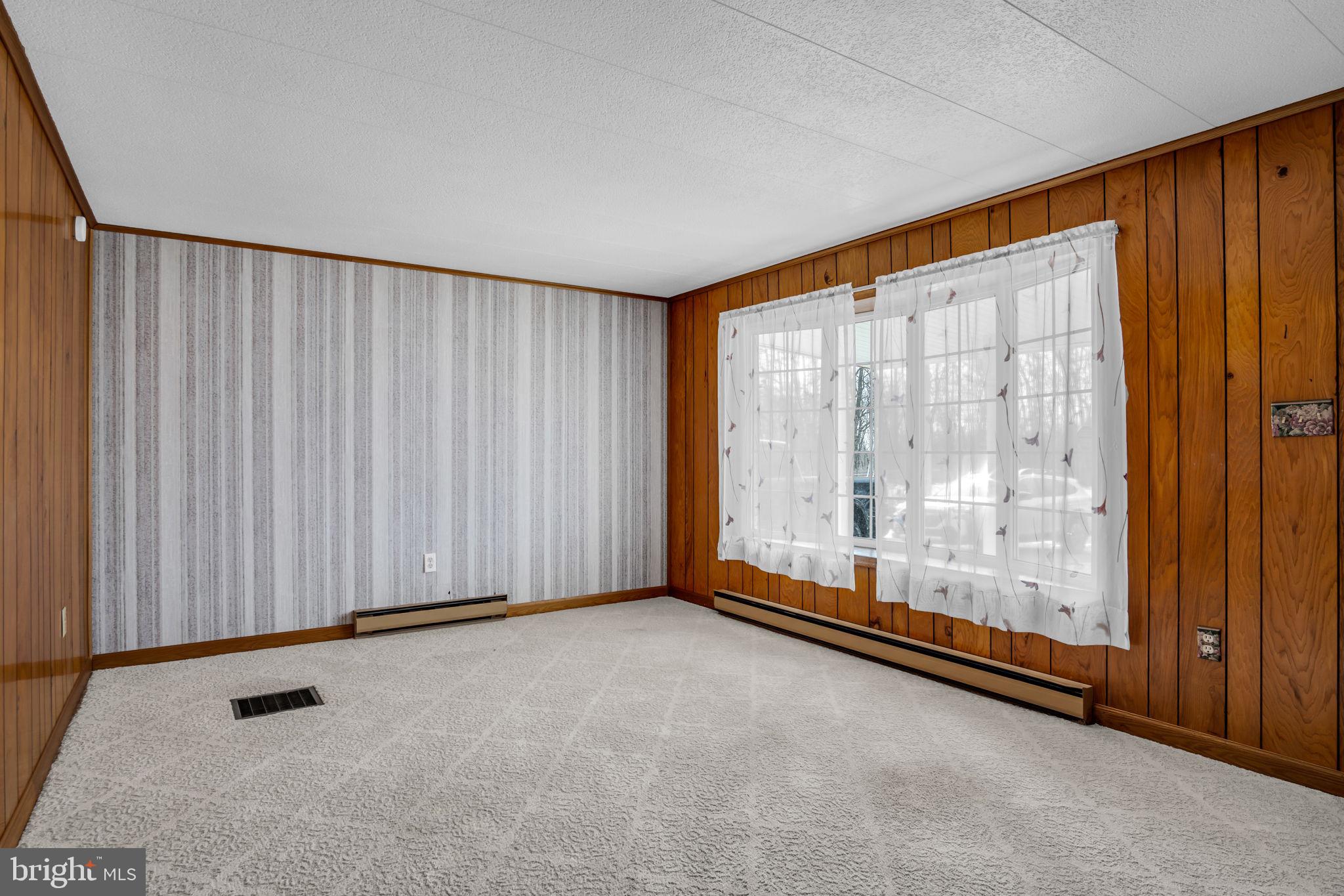 647 North Middle Road Newville, PA 17241 - Photo 4 of 35