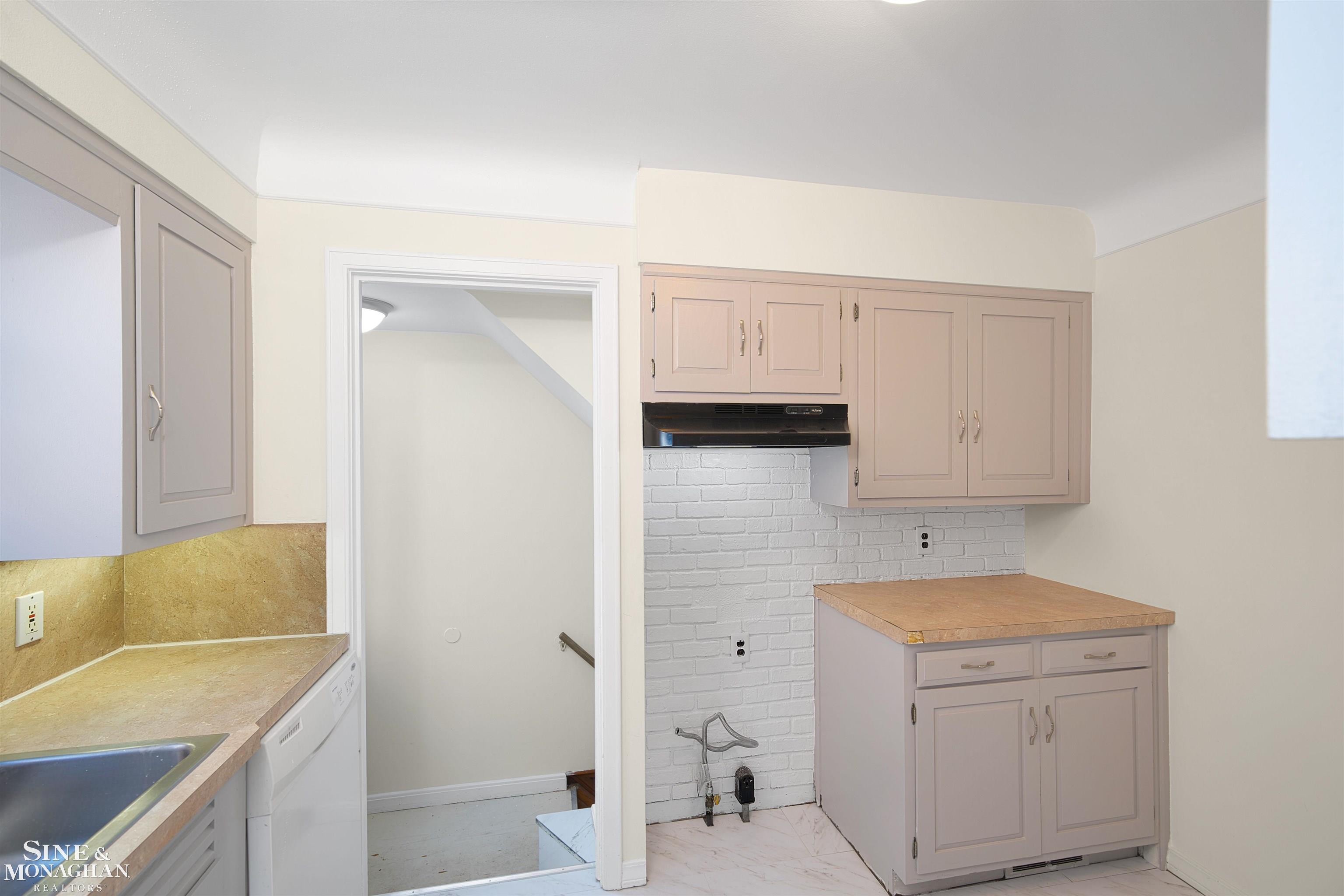 1448 Vernier Road Grosse Pointe Woods, MI 48236 - Photo 12 of 27