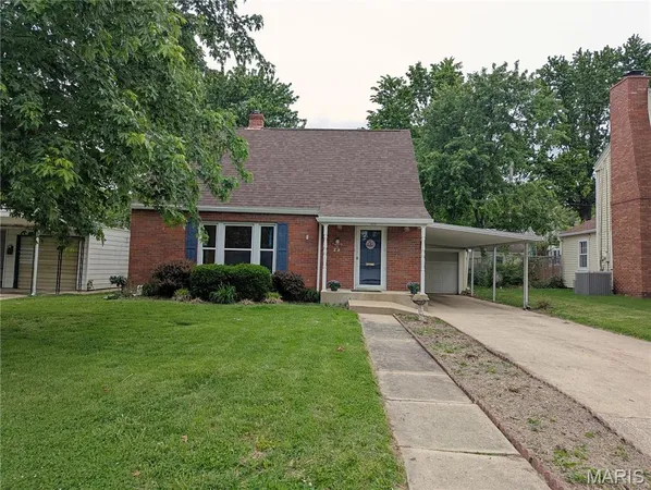 $185,000 | 615 East Oak Street, Greenville, IL 62246