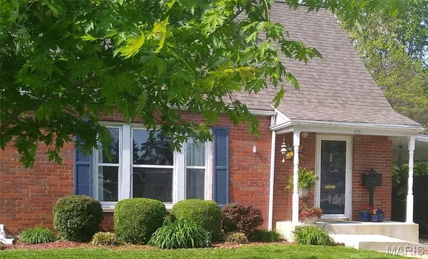 $185,000 | 615 East Oak Street, Greenville, IL 62246