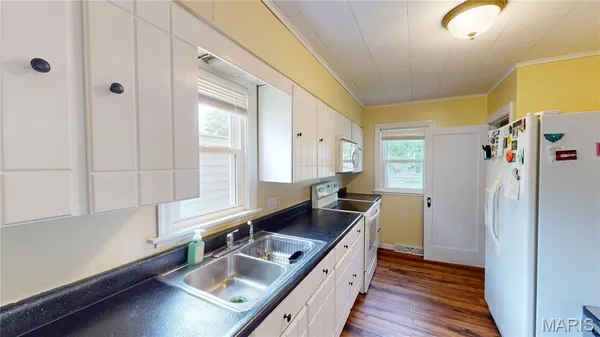 $185,000 | 615 East Oak Street, Greenville, IL 62246