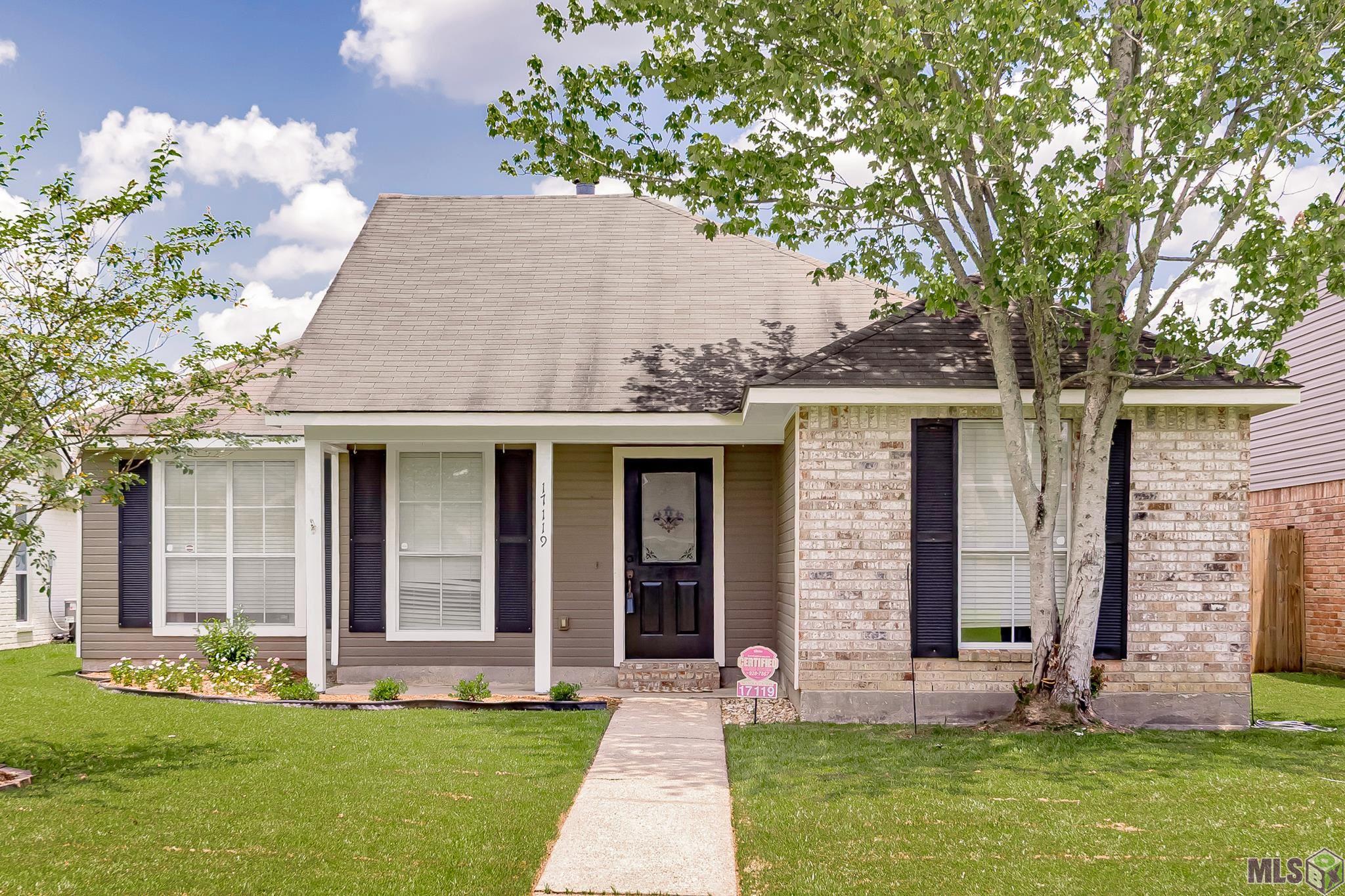 17119 Lakepark Avenue Baton Rouge, LA 70816 - Photo 1 of 21