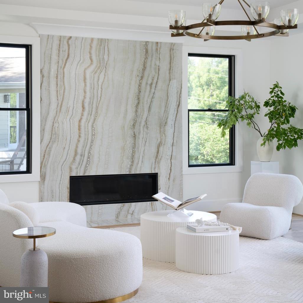 935 Dead Run Drive McLean, VA 22101 - Photo 5 of 47