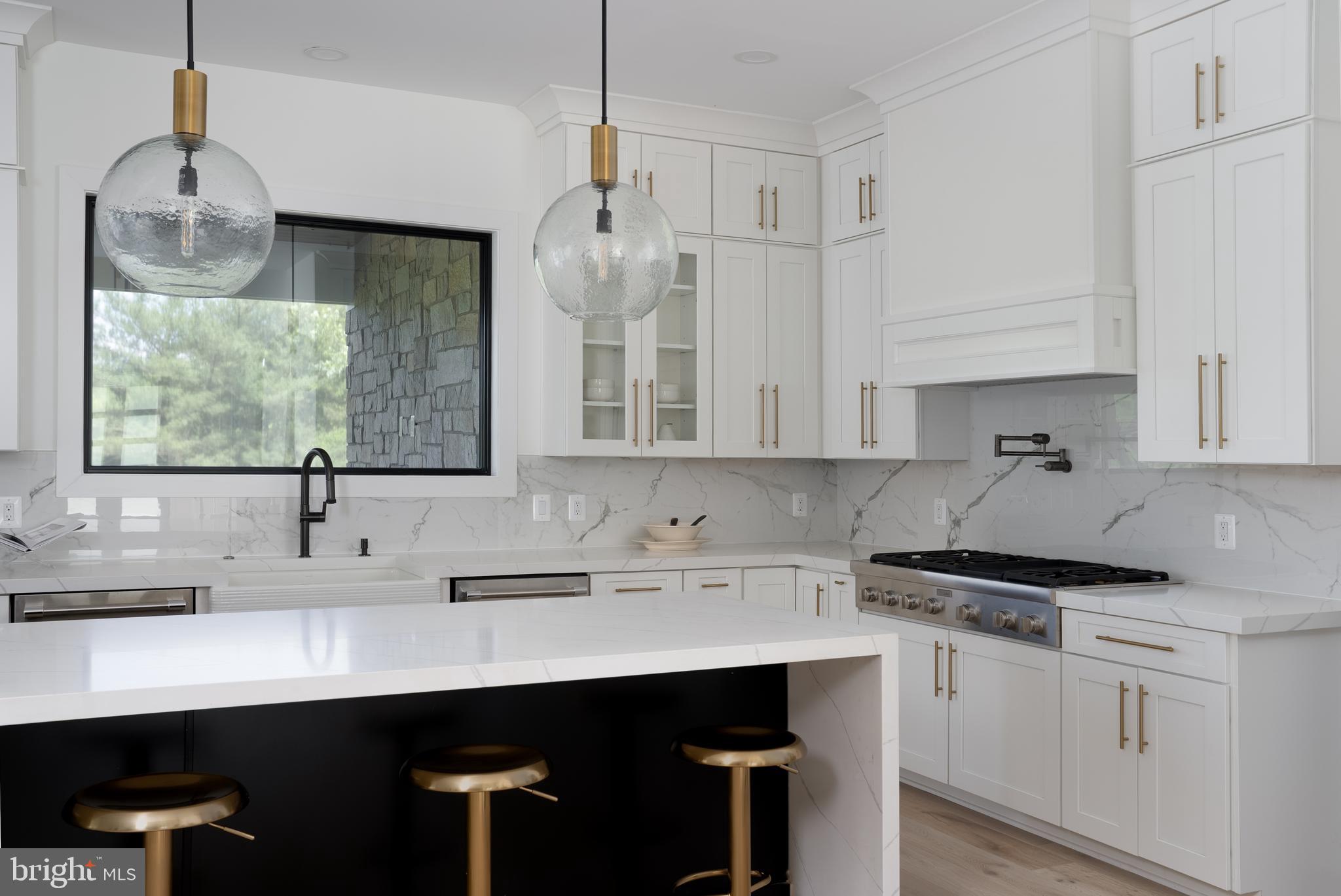 935 Dead Run Drive McLean, VA 22101 - Photo 9 of 47