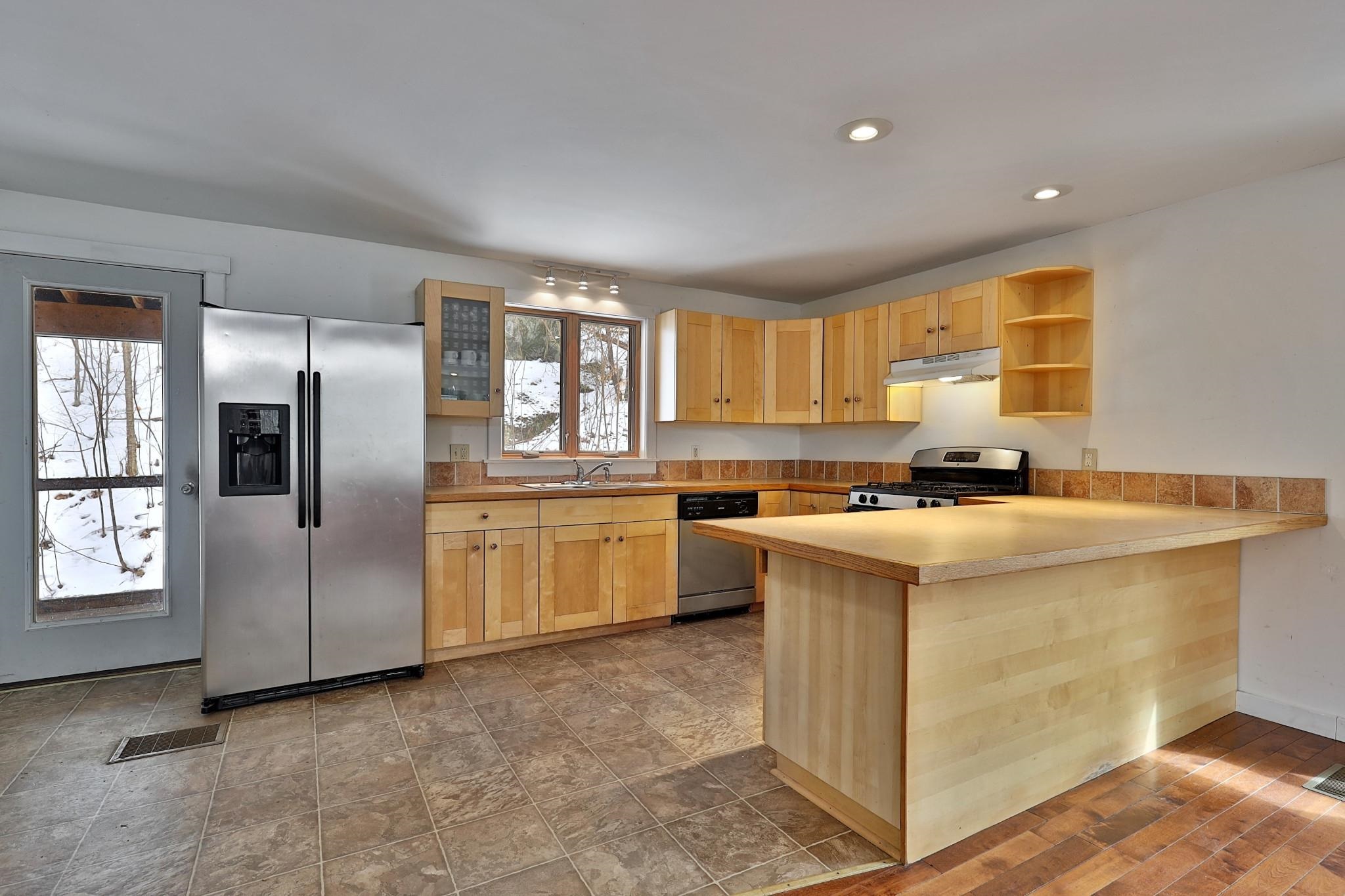40 Cannon Drive Rochester, VT 05767 - Photo 4 of 35