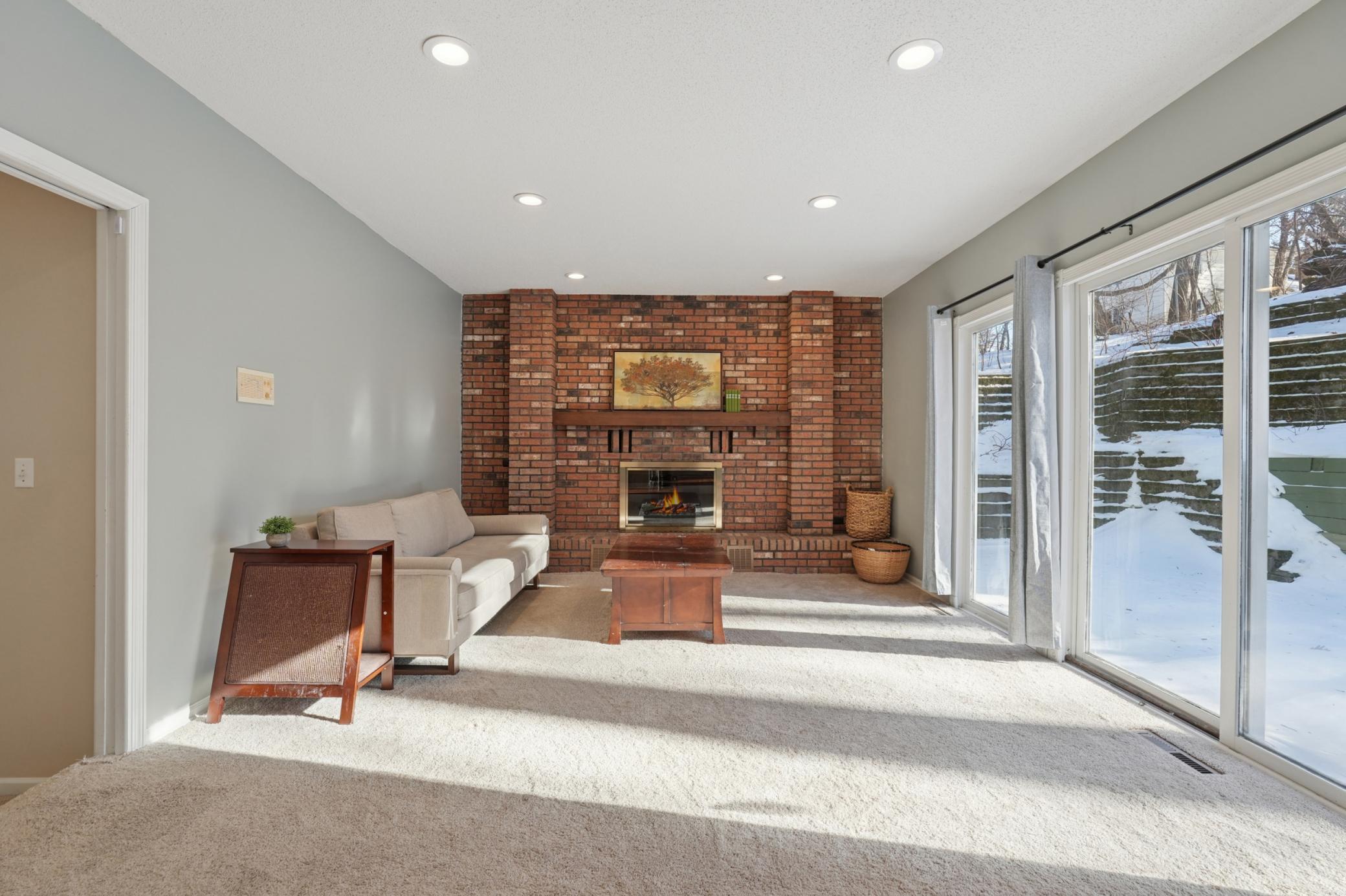 1276 Dunberry Lane Eagan, MN 55123 - Photo 4 of 28