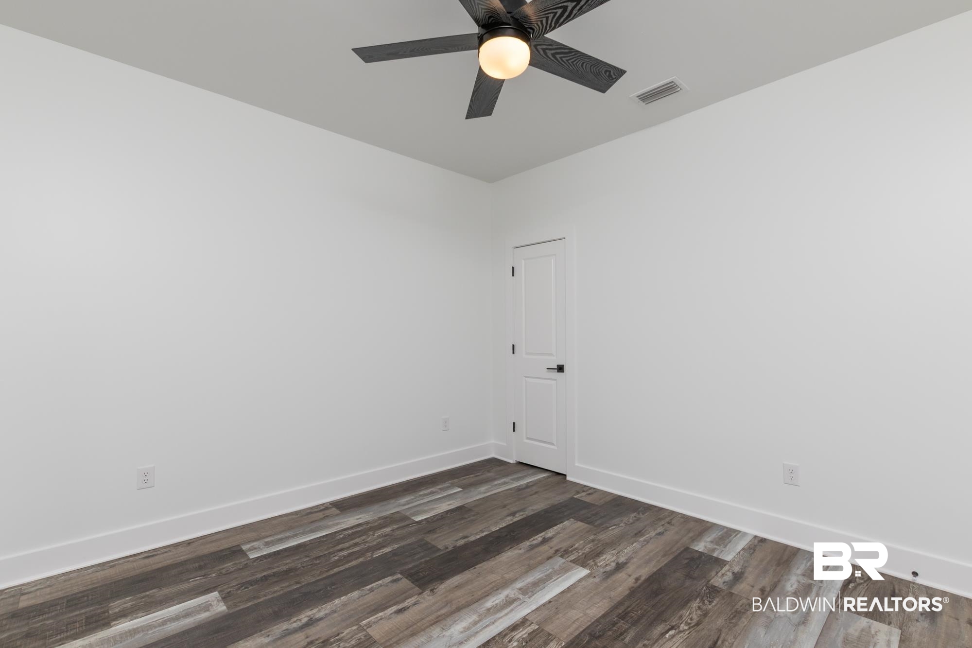 5303 Pine Road Orange Beach, AL 36561 - Photo 23 of 45 guest room