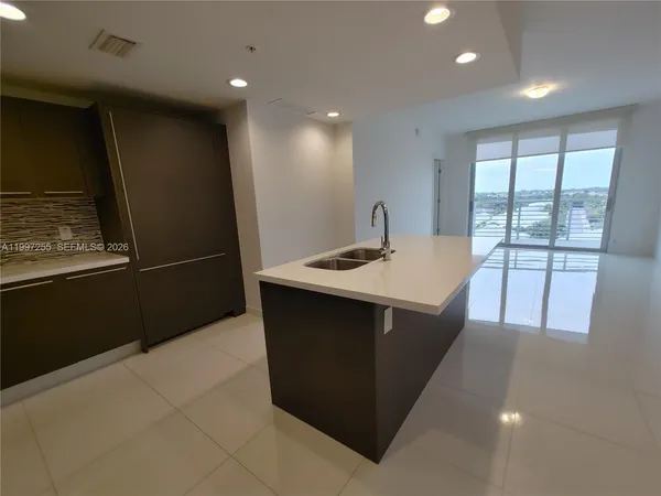 $2,800 | 7661 Northwest 107th Avenue, Unit 710, Doral, FL 33178