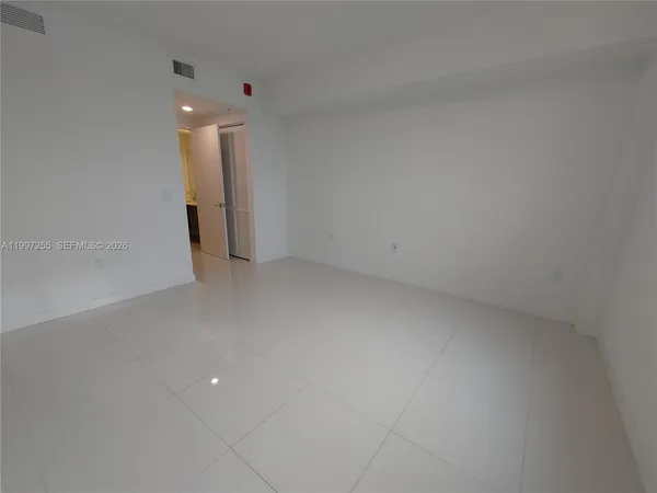 $2,800 | 7661 Northwest 107th Avenue, Unit 710, Doral, FL 33178