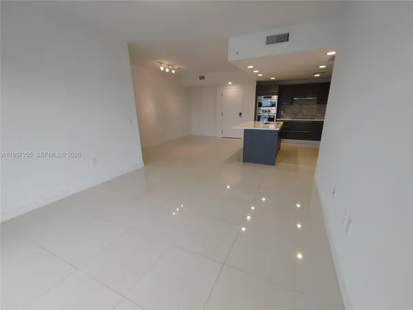 $2,800 | 7661 Northwest 107th Avenue, Unit 710, Doral, FL 33178