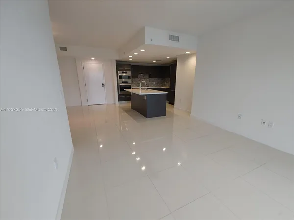 $2,800 | 7661 Northwest 107th Avenue, Unit 710, Doral, FL 33178