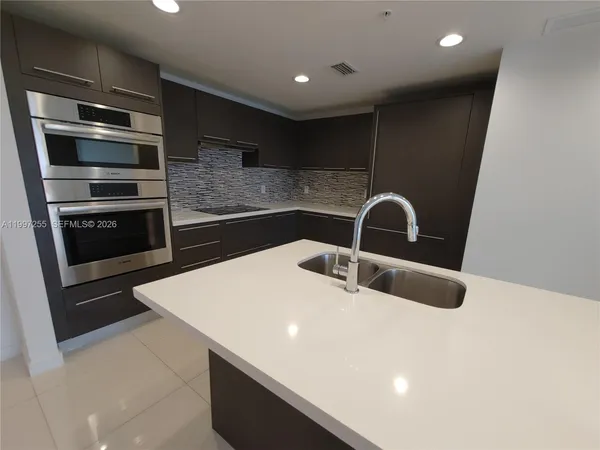 $2,800 | 7661 Northwest 107th Avenue, Unit 710, Doral, FL 33178